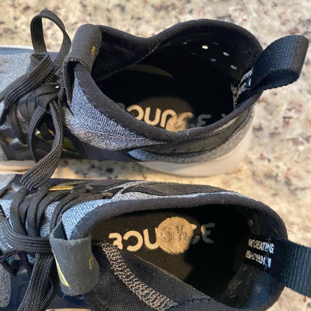 Adidas tennis shoes